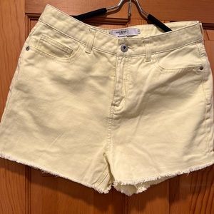 Vero Moda - Yellow Frayed Denim Shorts
